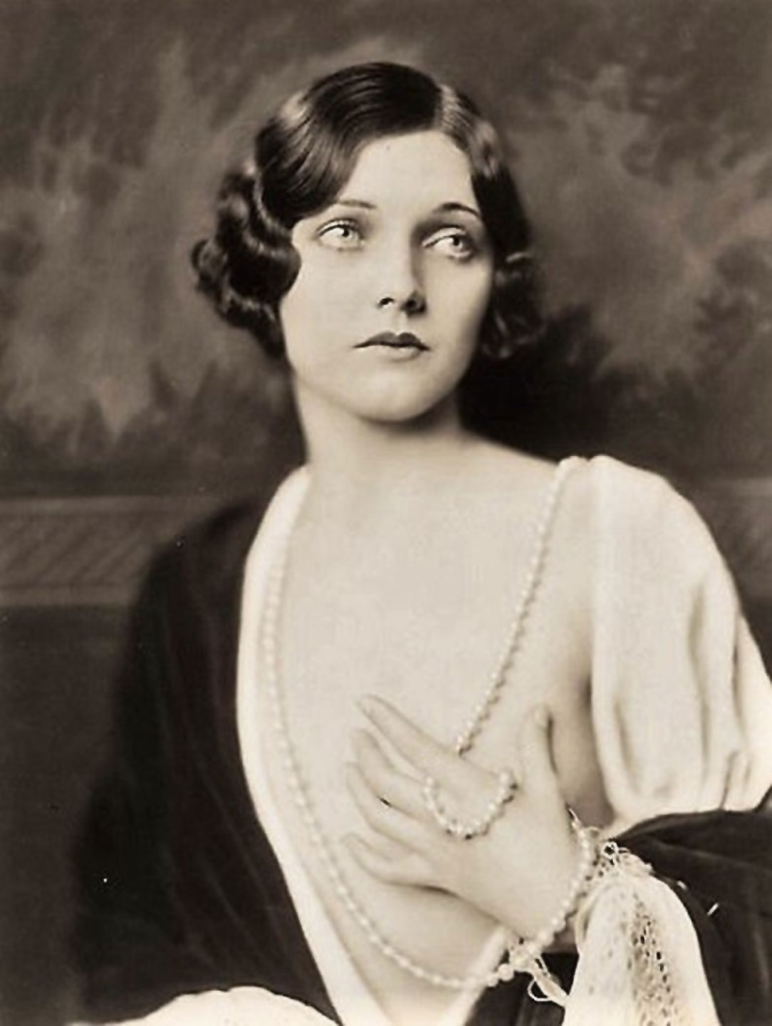 Alfred Cheney Johnston_1927_Adrienne Ames (chest).jpg